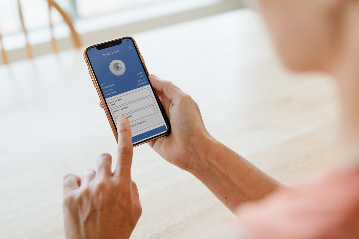 Detail osoby procházející aplikací na mobilu